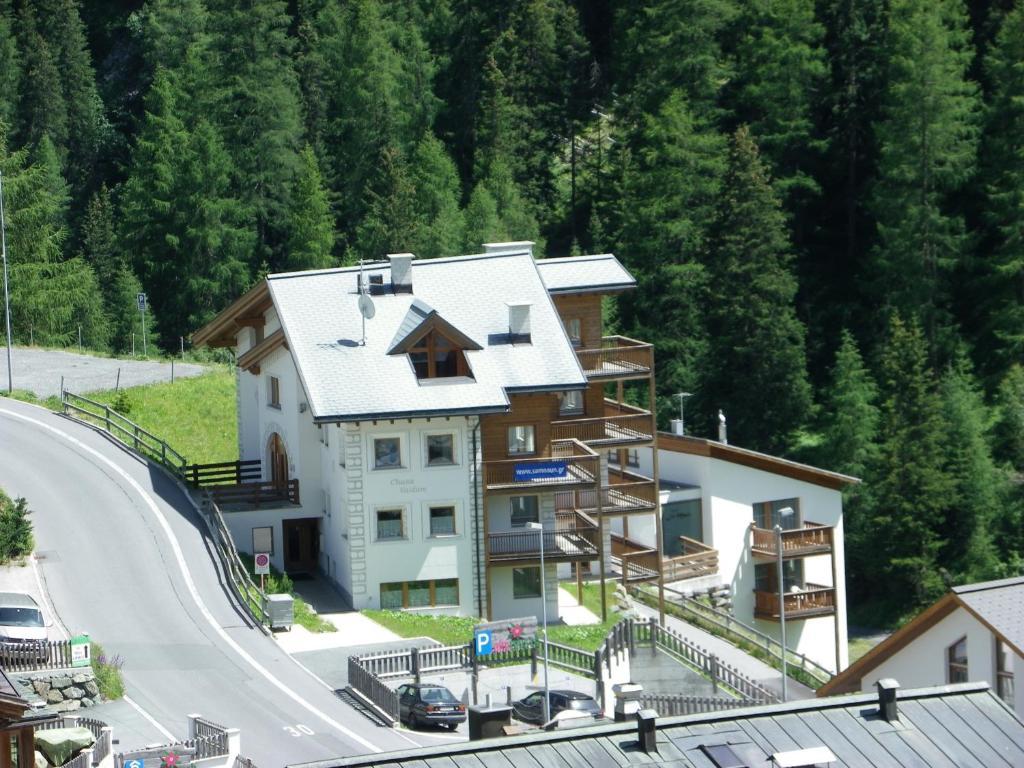 Chasa Vaidum Apartment